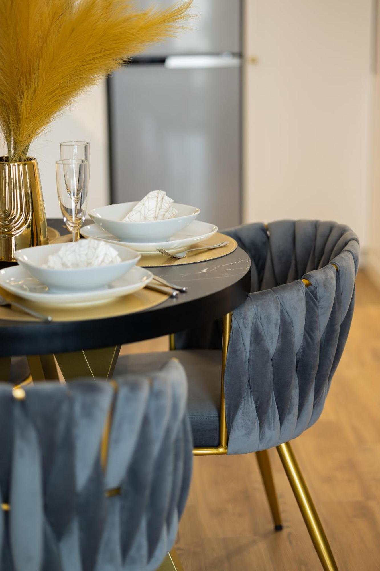 Elegant Near Rondo Onz By Renters Prestige Warszawa